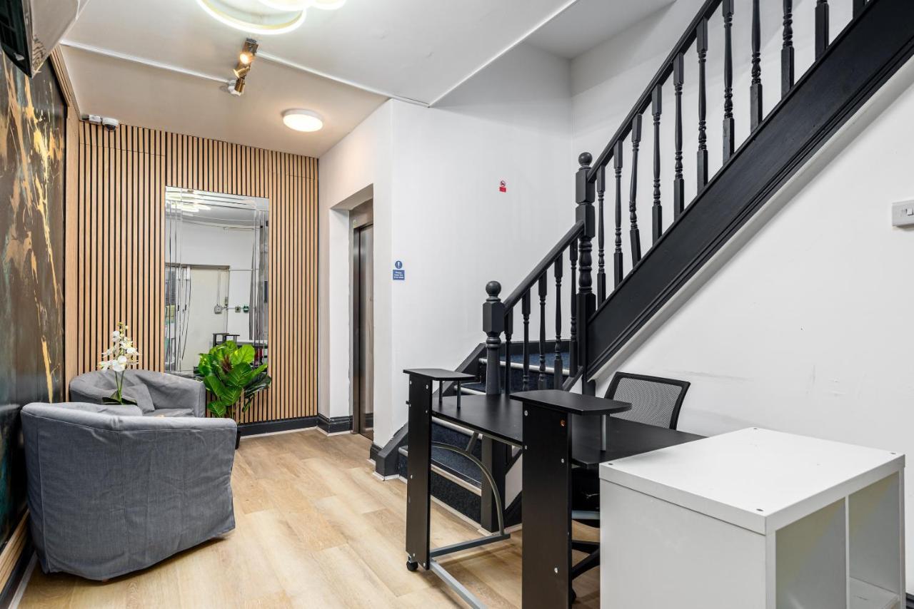 City Gate Guest House Londra Esterno foto